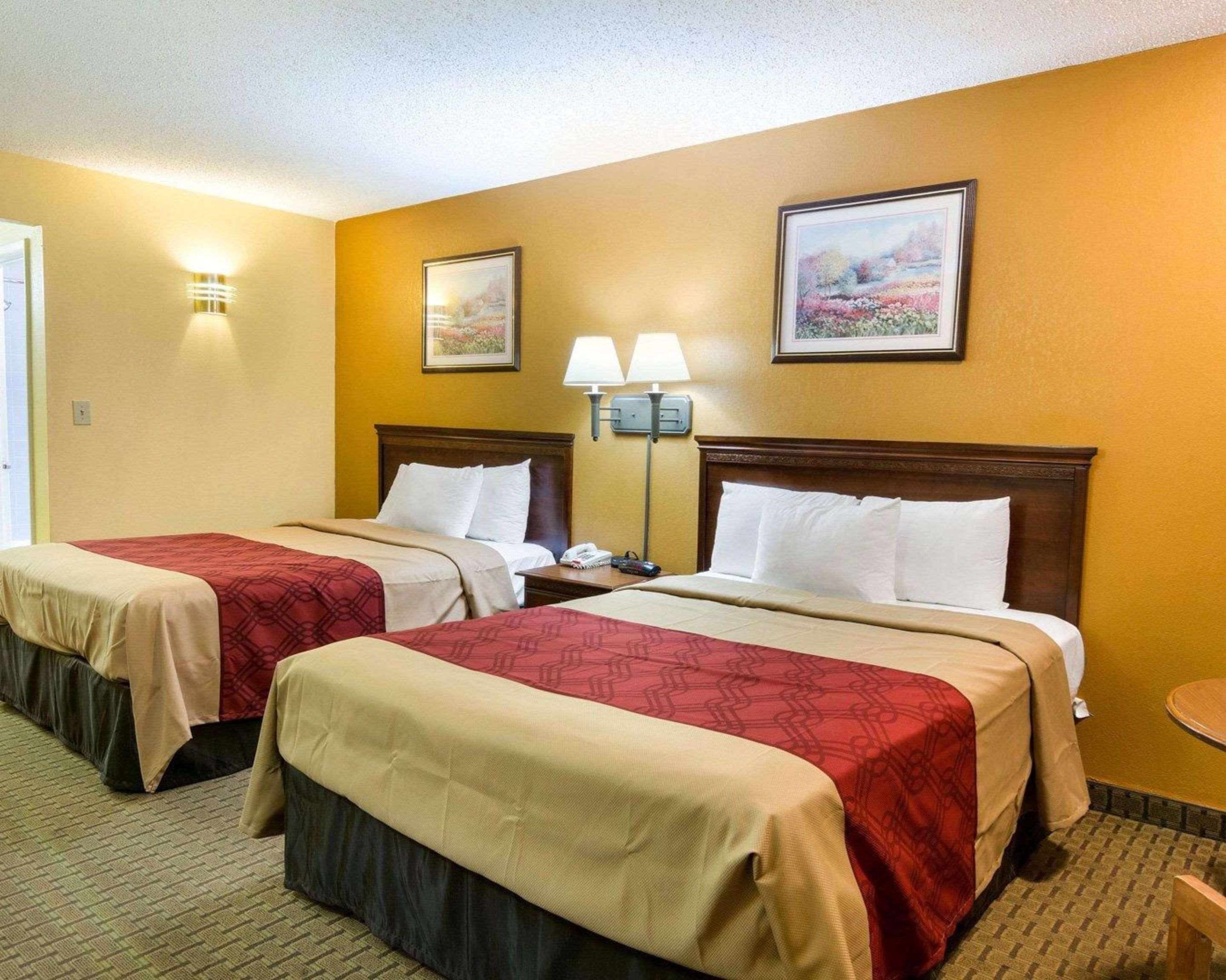 Econo Lodge Fredericksburg Near I-95 מראה חיצוני תמונה