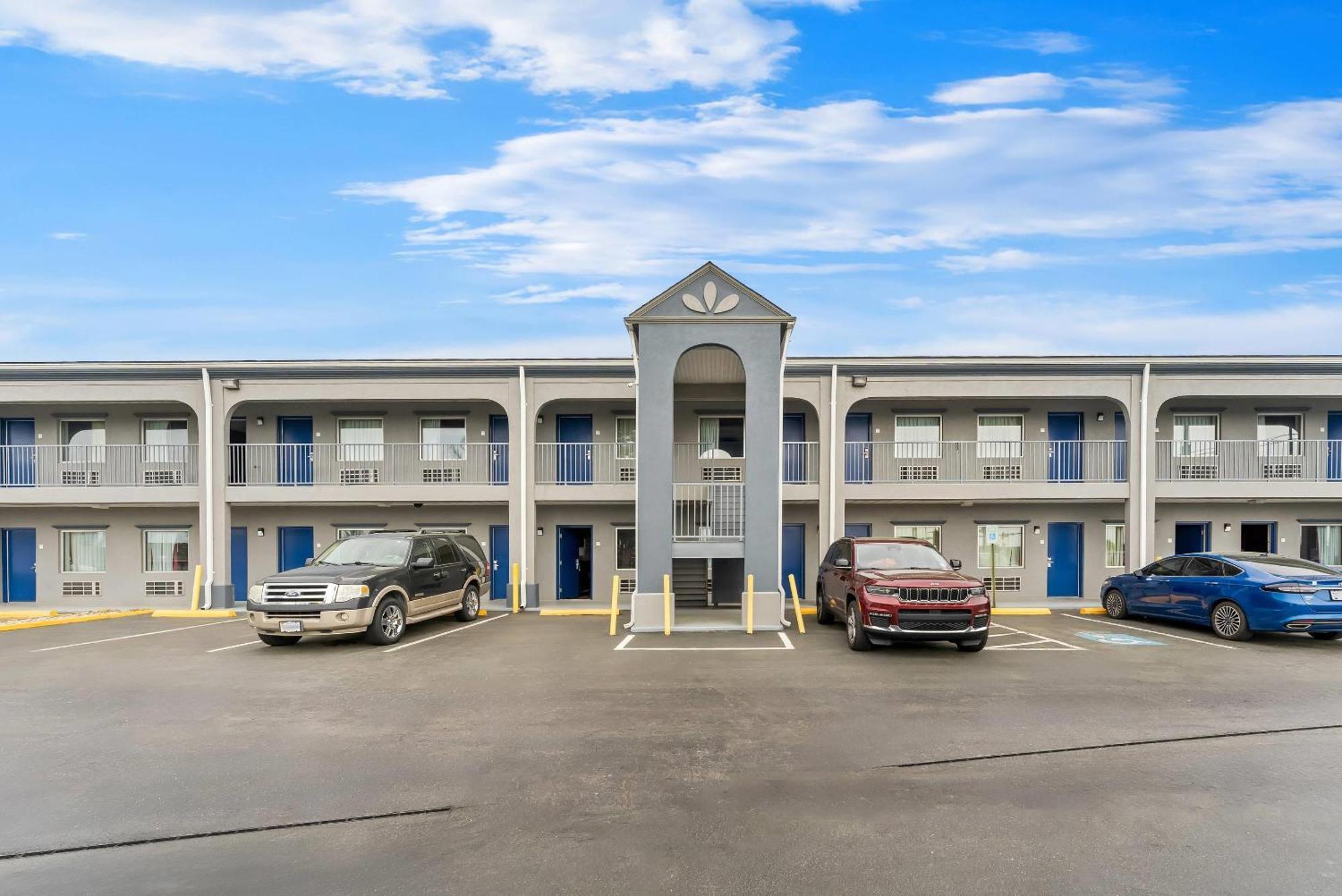 Econo Lodge Fredericksburg Near I-95 מראה חיצוני תמונה