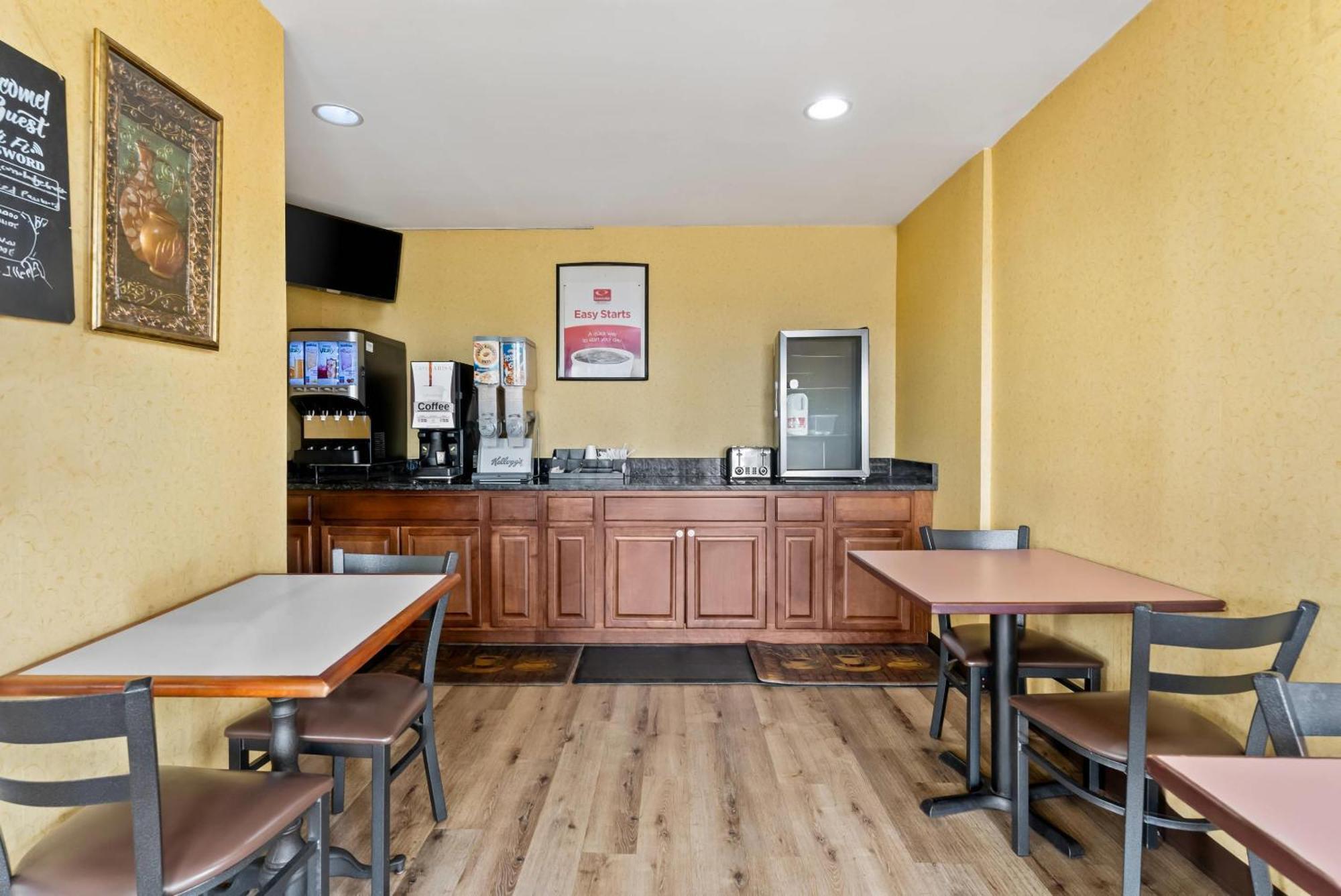 Econo Lodge Fredericksburg Near I-95 מראה חיצוני תמונה
