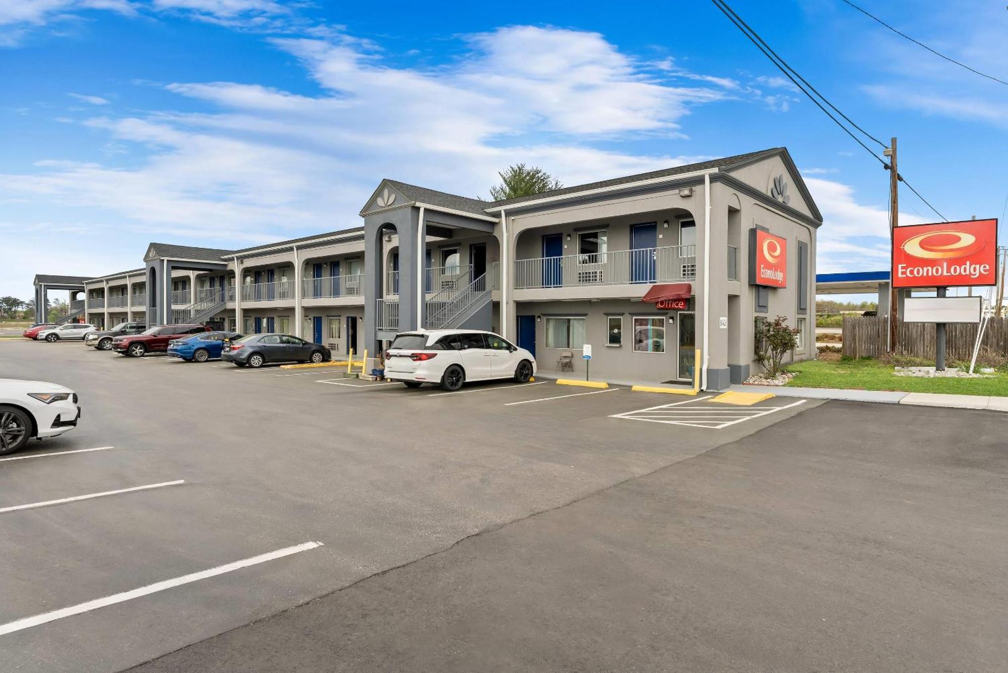 Econo Lodge Fredericksburg Near I-95 מראה חיצוני תמונה