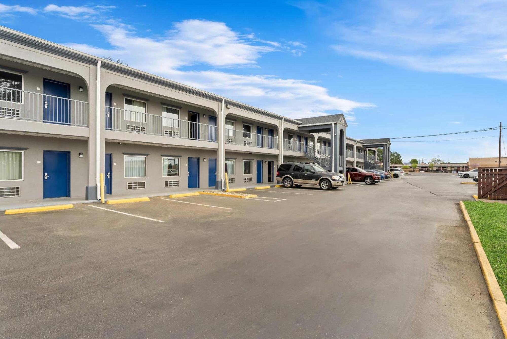 Econo Lodge Fredericksburg Near I-95 מראה חיצוני תמונה